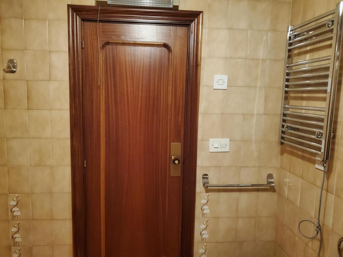Lovely Bedroom In A Shared Apartment In The Center Of אליקאנטה מראה חיצוני תמונה