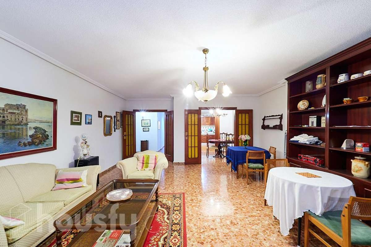 Lovely Bedroom In A Shared Apartment In The Center Of אליקאנטה מראה חיצוני תמונה